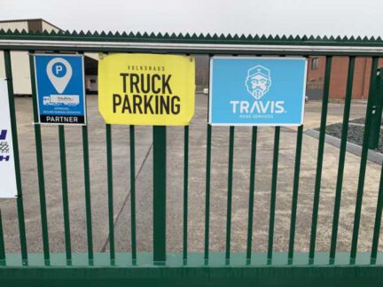 Volkshaus Truck Parking Gießen_Einzelbild (1) Volkshaus Truck Parking Gießen Tor